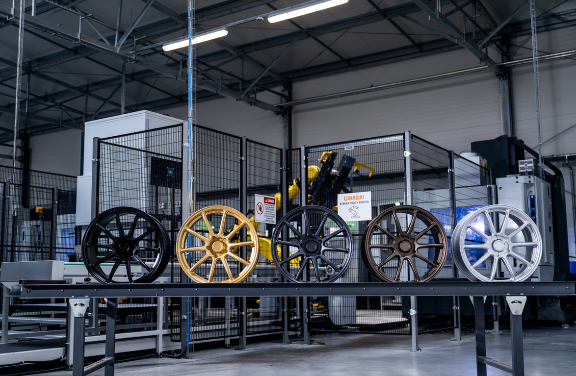 Nowy model Japan Racing w serii Super Light - SL04